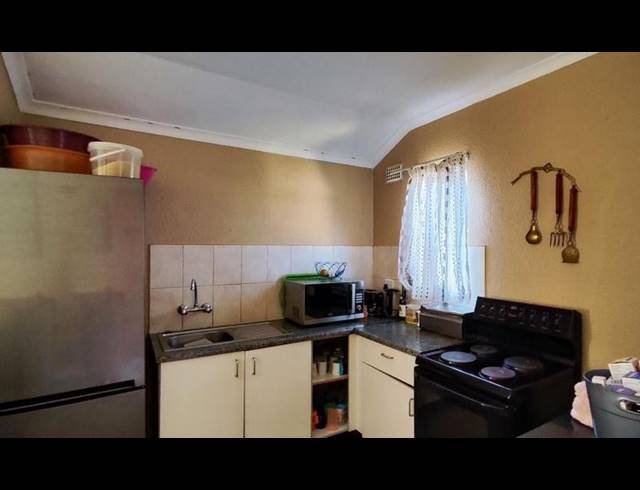 3 BEDROOM HOUSE FOR SALE IN SALFIN